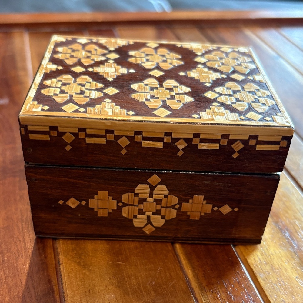 Vintage Square Handmade in Belarus USSR 1990’s Folk Style Straw Inlay Wood Box